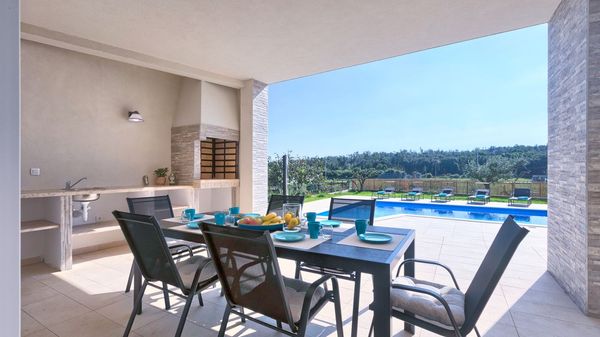 Villa Aura - modern one-storey villa with private pool near Pula