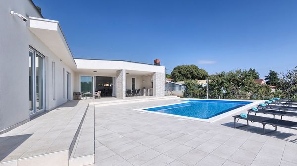 Villa Aura - modern one-storey villa with private pool near Pula