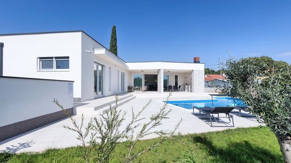Villa Aura - modern one-storey villa with private pool near Pula