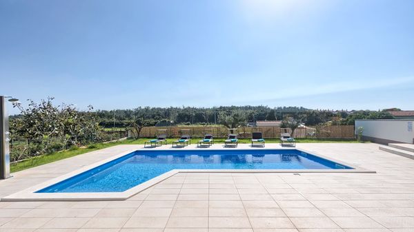 Villa Aura - modern one-storey villa with private pool near Pula