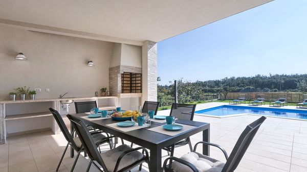 Villa Aura - modern one-storey villa with private pool near Pula