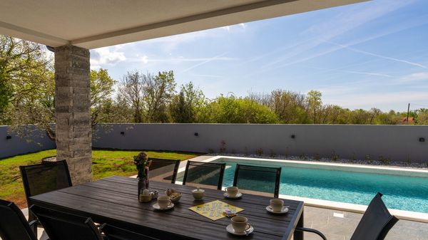 Villa Barbara – A Tranquil Holiday Villa with Pool & Garden