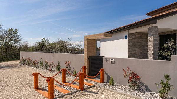 Villa Barbara – A Tranquil Holiday Villa with Pool & Garden