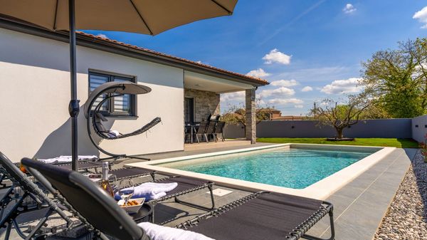 Villa Barbara – A Tranquil Holiday Villa with Pool & Garden