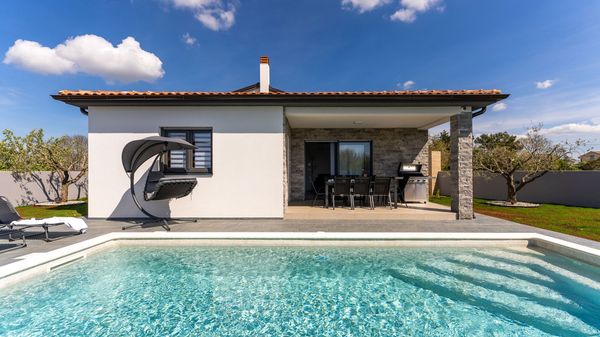 Villa Barbara – A Tranquil Holiday Villa with Pool & Garden