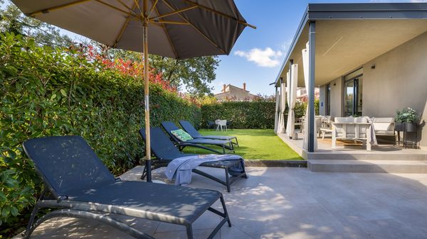 Villa Barcolana - charming cozy villa with private pool near Porec