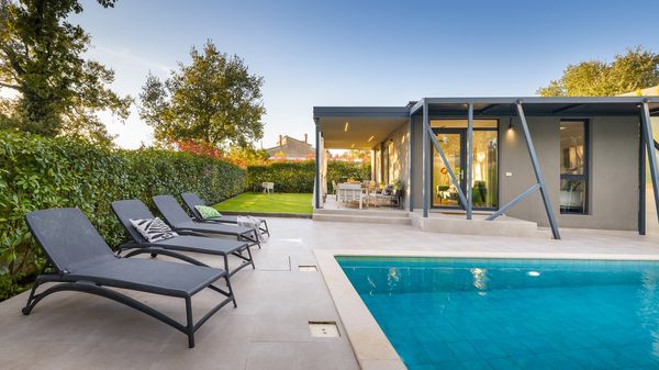 Villa Barcolana - charming cozy villa with private pool near Porec