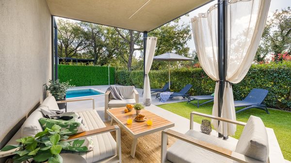 Villa Barcolana - charming cozy villa with private pool near Porec
