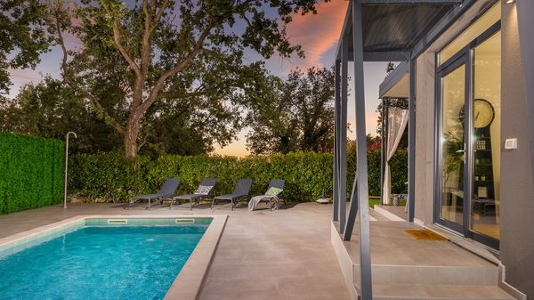 Villa Barcolana - charming cozy villa with private pool near Porec