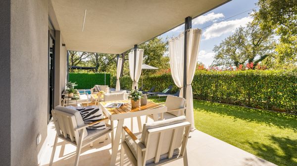 Villa Barcolana - charming cozy villa with private pool near Porec
