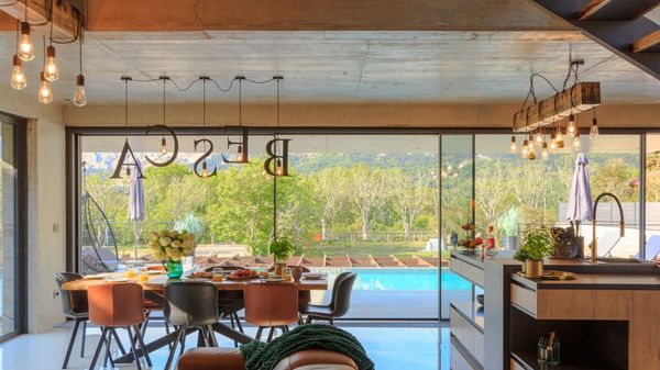 Stilvolle Villa Besca mit beheiztem Infinity-Pool