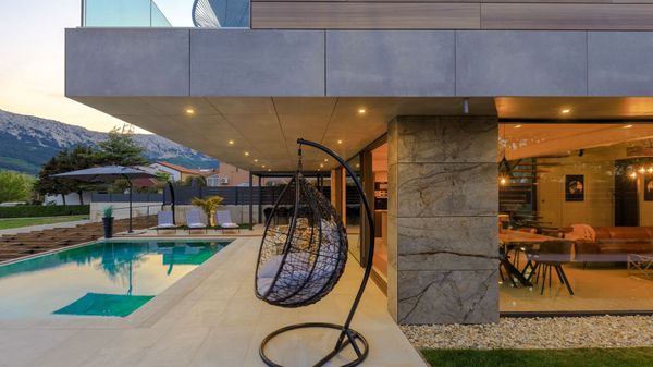 Stilvolle Villa Besca mit beheiztem Infinity-Pool