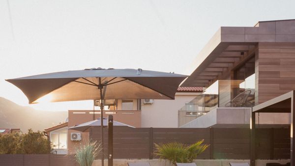 Stilvolle Villa Besca mit beheiztem Infinity-Pool