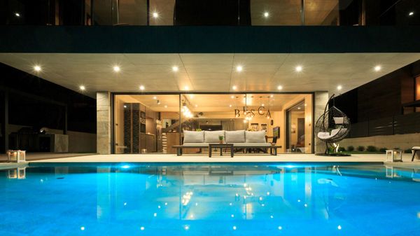 Stilvolle Villa Besca mit beheiztem Infinity-Pool