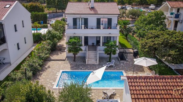 Modern Villa Christian with private pool, sauna and jacuzzi