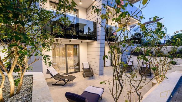 Stylish studio apartment S2 in Villa Curiera with a pool on Krk