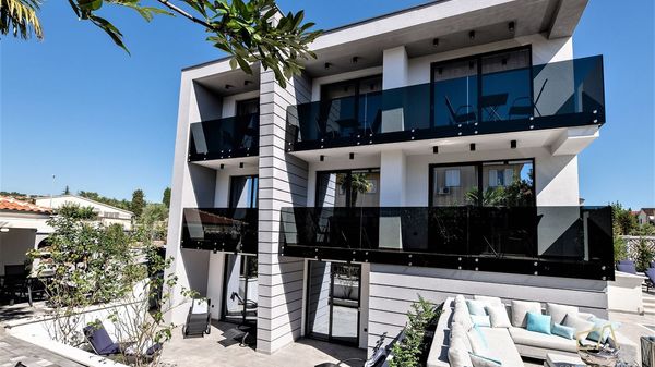 Erstklassige Ferienwohnung Studio S5 in der Villa Curiera mit Pool auf Krk