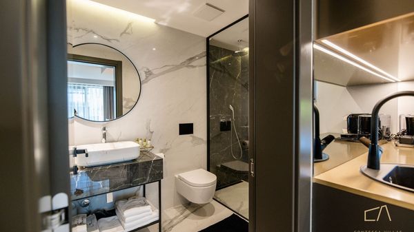 Elegantan studio apartman S7 s pogledom na bazen u Villi Curiera na Krku