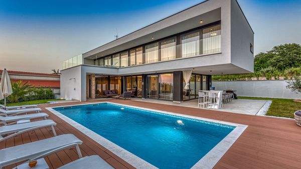 Villa Eleven - Veličanstvena luksuzna vila samo nekoliko minuta vožnje od Rovinja i njegovih plaža