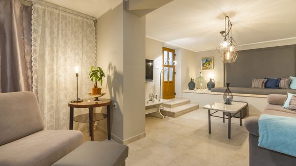 Villa Jele s bazenom i konobom u mirnom okruženju na Krku