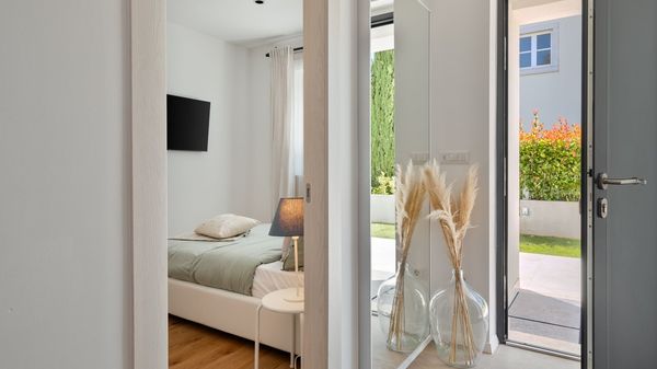 Villa Laurentii - prekrasna moderna vila s privatnim bazenom