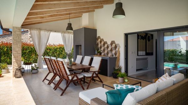 Villa Laurentii - prekrasna moderna vila s privatnim bazenom