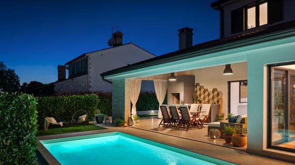 Villa Laurentii - prekrasna moderna vila s privatnim bazenom