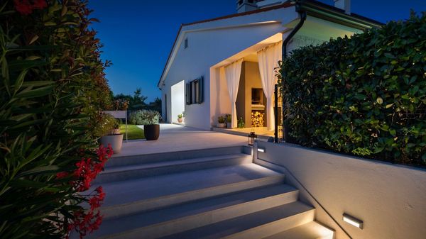 Villa Laurentii - prekrasna moderna vila s privatnim bazenom