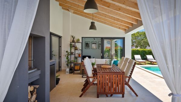 Villa Laurentii - prekrasna moderna vila s privatnim bazenom
