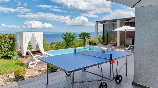 Villa LIna - prekrasna vila s infinity bazenom u blizini plaže