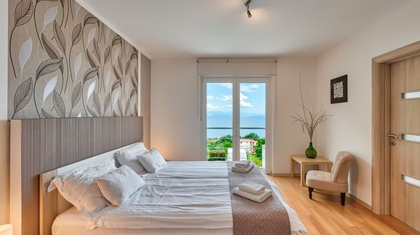 Villa LIna - prekrasna vila s infinity bazenom u blizini plaže