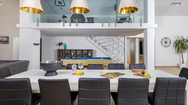 Villa Mabella -Vila s velikim privatnim bazenom, fitness salom, dječjom igraonicom i biljarom