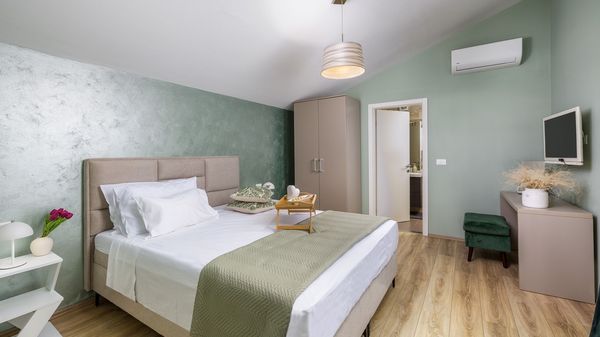 Villa Mabella -Vila s velikim privatnim bazenom, fitness salom, dječjom igraonicom i biljarom