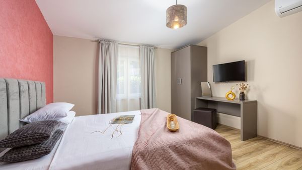 Villa Mabella -Vila s velikim privatnim bazenom, fitness salom, dječjom igraonicom i biljarom