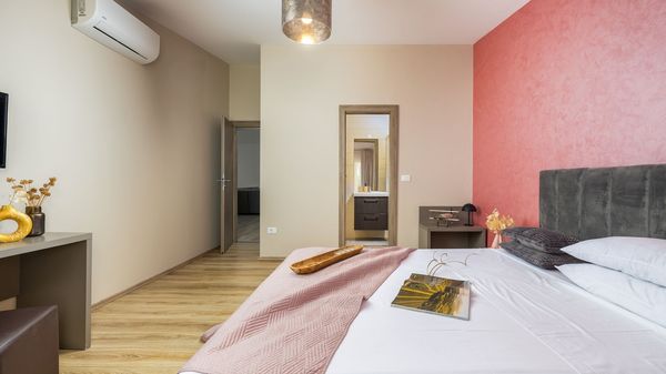 Villa Mabella -Vila s velikim privatnim bazenom, fitness salom, dječjom igraonicom i biljarom