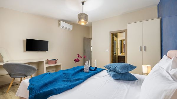 Villa Mabella -Vila s velikim privatnim bazenom, fitness salom, dječjom igraonicom i biljarom