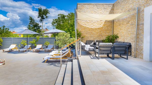 Villa Mabella -Vila s velikim privatnim bazenom, fitness salom, dječjom igraonicom i biljarom