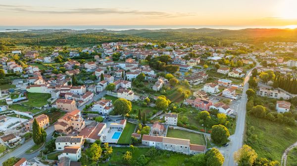 Villa Mabella -Vila s velikim privatnim bazenom, fitness salom, dječjom igraonicom i biljarom