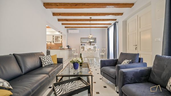 Familienfreundliche Villa Maria mit Außenpool und Grill auf Krk