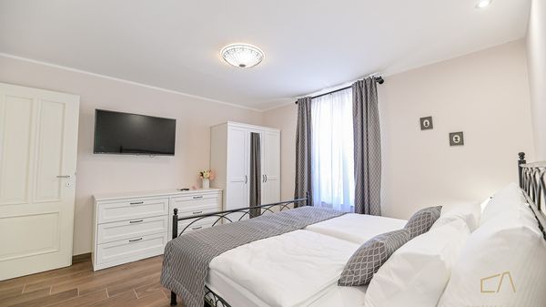Familienfreundliche Villa Maria mit Außenpool und Grill auf Krk