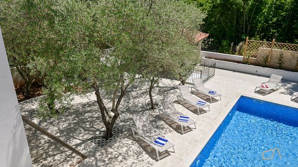 Familienfreundliche Villa Maria mit Außenpool und Grill auf Krk