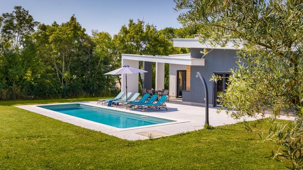 Villa Mariva - beautiful modern built villa with private pool
