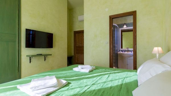 Traditional style Villa Maša with a pool and a 'tavern' on Krk