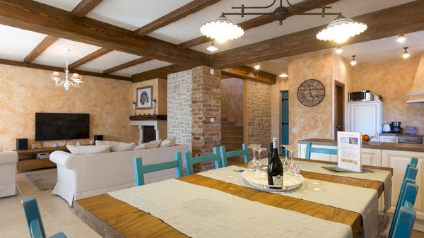 Traditional style Villa Maša with a pool and a 'tavern' on Krk