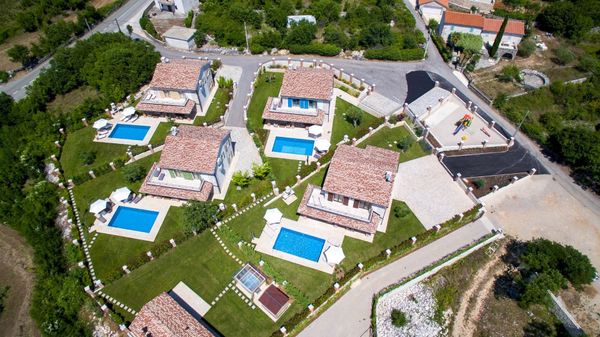 Traditional style Villa Maša with a pool and a 'tavern' on Krk