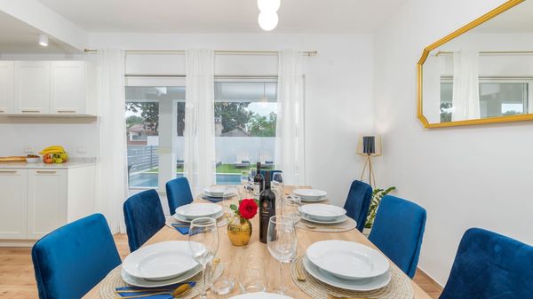Villa Mateo - modern villa with private pool near the beach