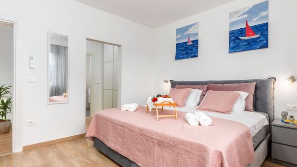 Villa Mateo - modern villa with private pool near the beach