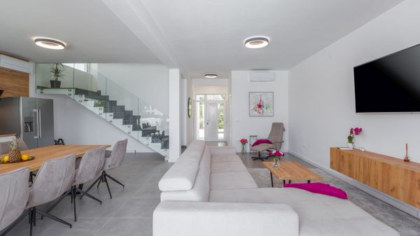 Villa Melia - a cozy villa with 4 bedrooms and private pool