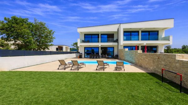 Villa Melia - a cozy villa with 4 bedrooms and private pool