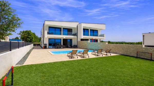 Villa Melia - a cozy villa with 4 bedrooms and private pool